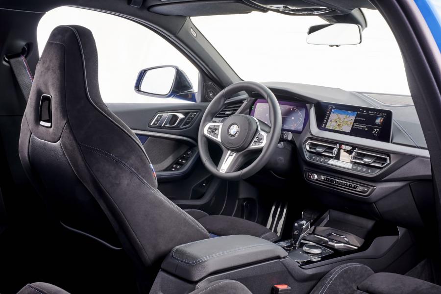 Интерьер BMW M135i xDrive (F40) 2019 года  (WW) (фото 155 из 189)